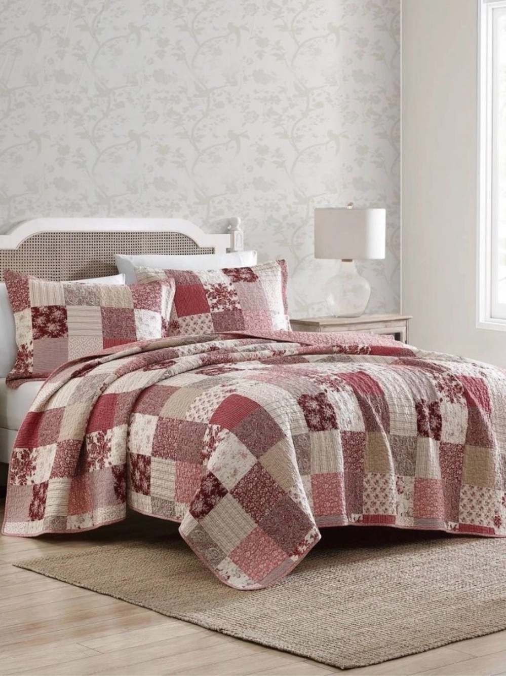 Gorgeous Laura Ashley King Celina Patchwork Quilt Red Floral ~ Vintage Inspired - Picture 5 of 13